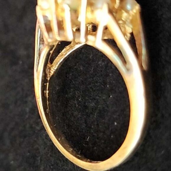 Antique Gold small clustered pearls dome ring - Picture 9 of 13